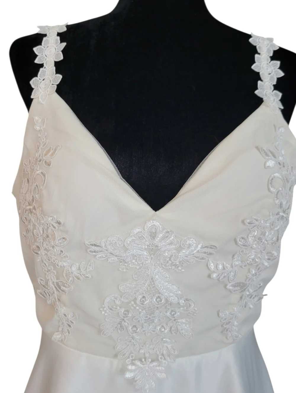 Wedding Gown White With Lace Bodice‎  5' Train Gorgeous Back Size XL